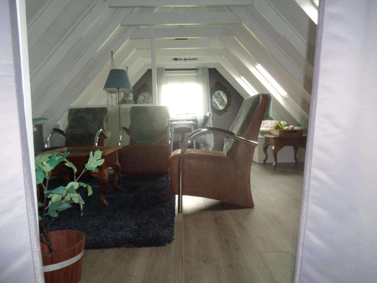 De Boeren Zwaluw Bed & Breakfast *